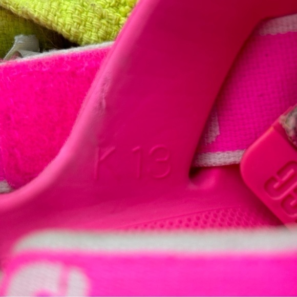 UGG SPORT YEAH SLIDE TAFFY PINK SANDALS SIZE K 13 - Picture 8 of 8